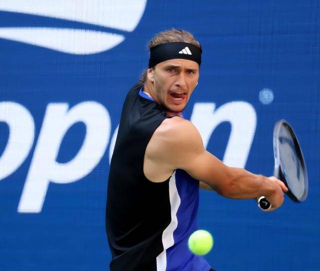 米兰体育-世界网球队爆冷德国网球队，兹维列夫高光表现的简单介绍