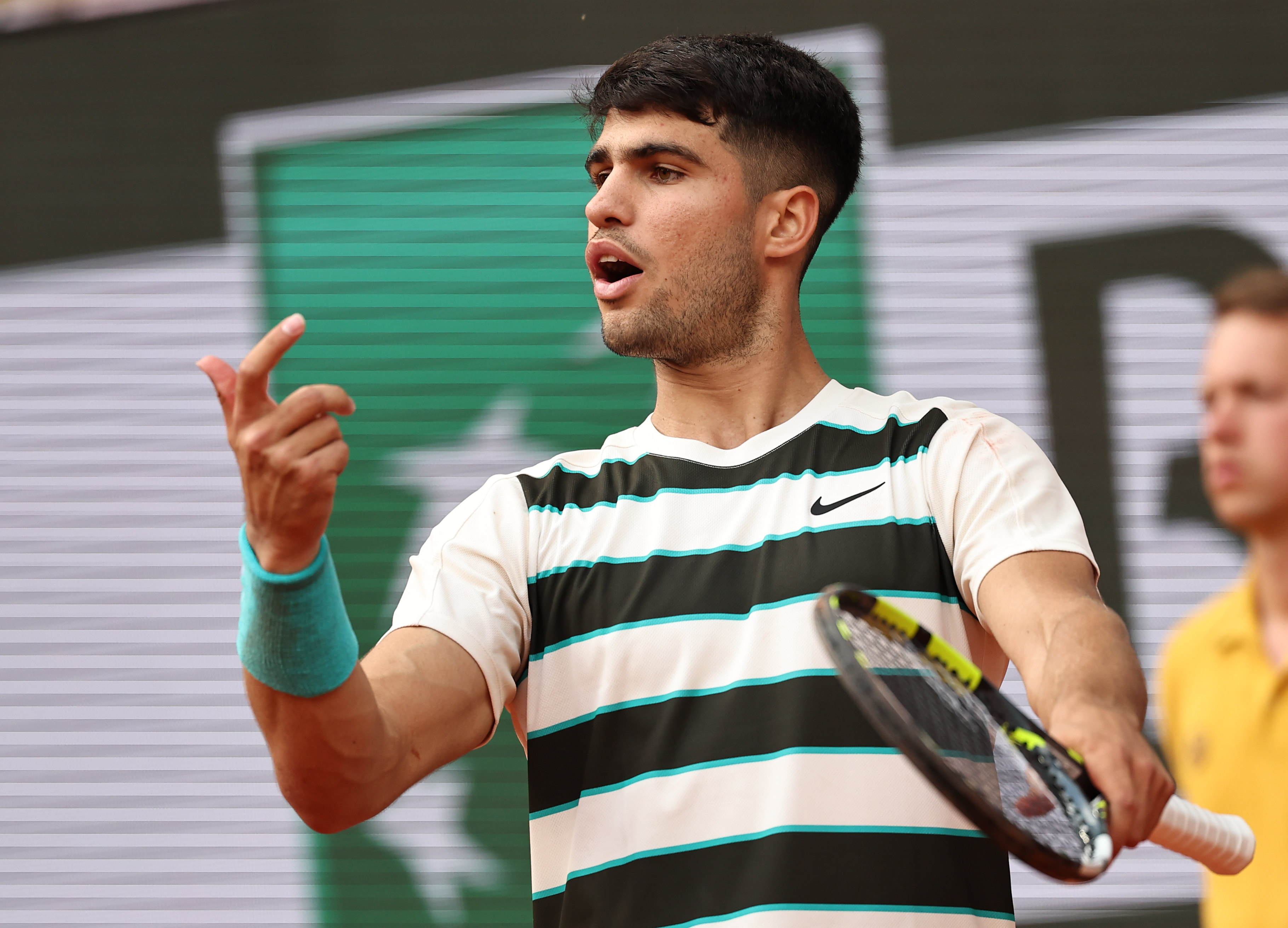 包含法国网球队翻盘日本网球队,阿尔卡拉斯统治全场的词条 包含法国网球队翻盘日本网球队,阿尔卡拉斯统治全场的词条