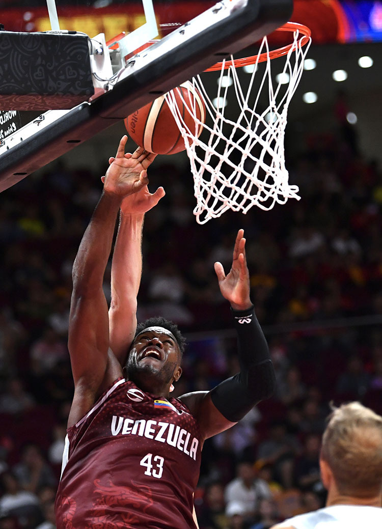 米兰体育网页版-主场实力:委内瑞拉战胜波兰,晋级次轮的简单介绍