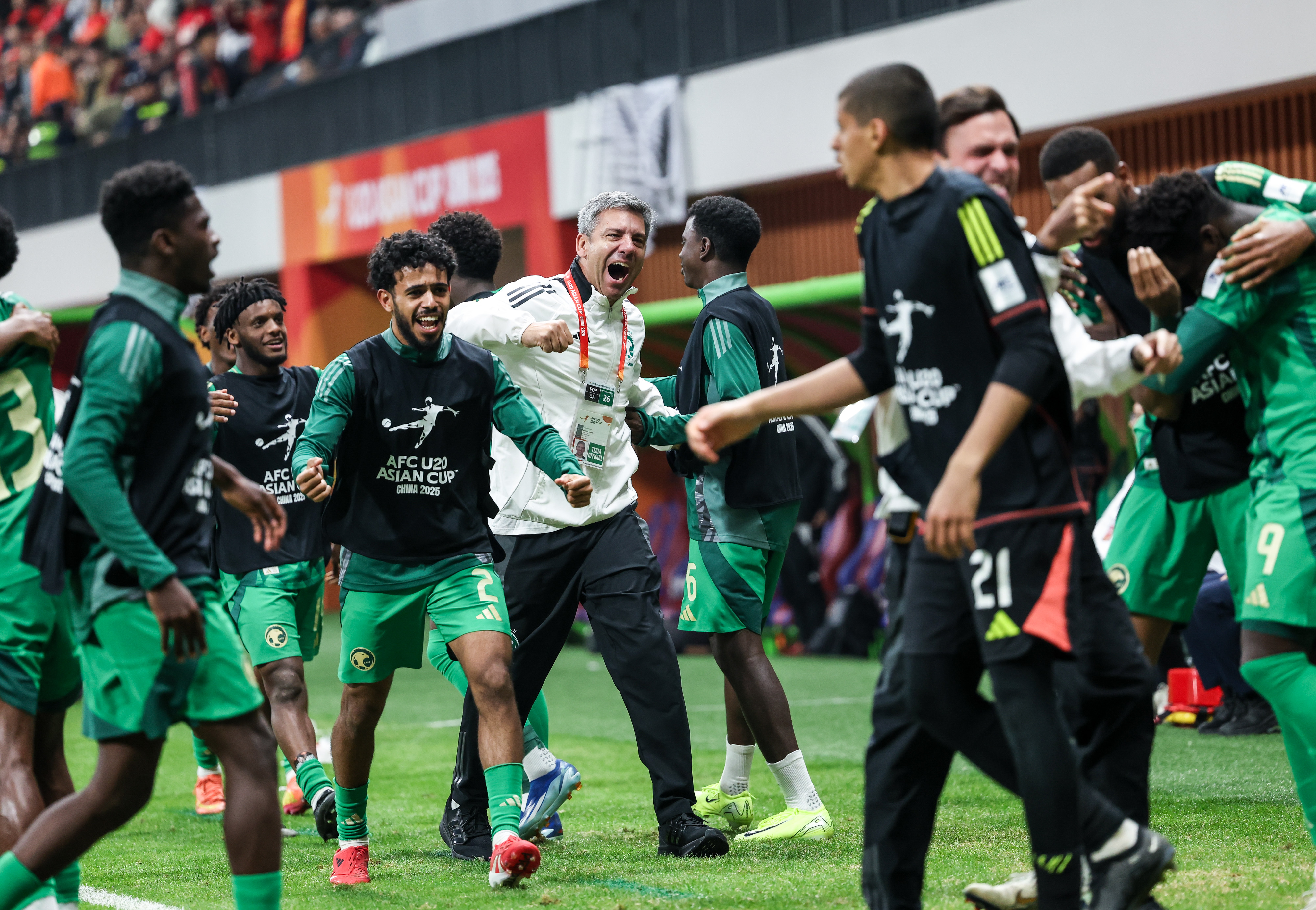 关于亚洲顶尖球队之间的激动人心的较量即将开始的信息