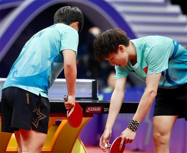 包含法国队碾压日本队，林高远统治全场的词条