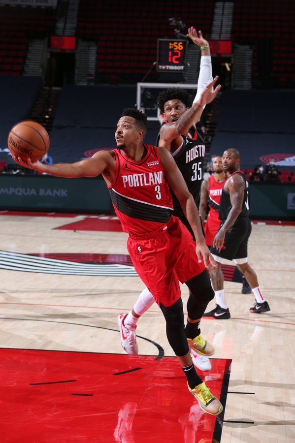 包含北京队险胜浙江队，麦科勒姆点燃赛场的词条