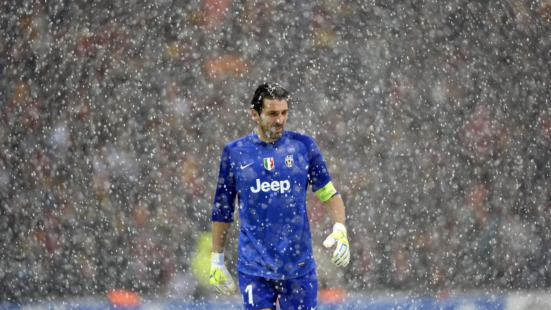 米兰体育官网-年度焦点之战之夜，切特防守端锁死对手，铸就传奇